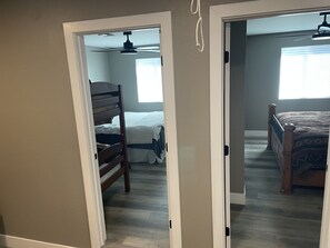 4 bedrooms, free WiFi, bed sheets