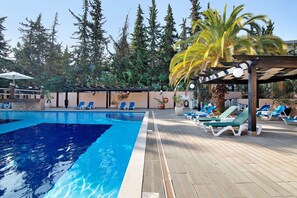 Pool - Apartment 'Apartamento Lima' with Shared Pool, Wi-Fi and Air Conditioning (Albufeira)