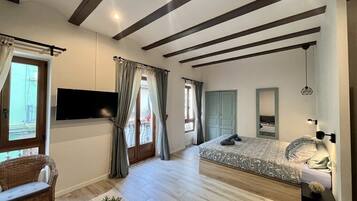 1 dormitorio, tabla de planchar con plancha, cuna de viaje y wifi gratis
