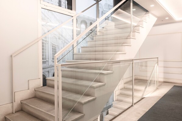 Interior - Apartment 'Apart Jardines San Vicente' with Private Terrace, Wi-Fi and Air Conditioning (Madrid)