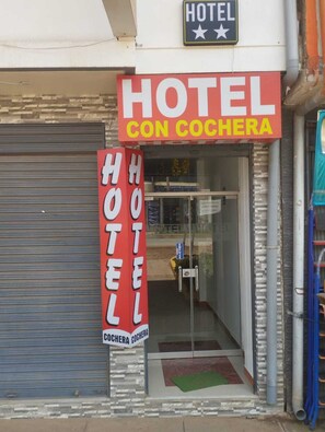 Front of property - Hotel Plaza Chinchero (Chinchero)