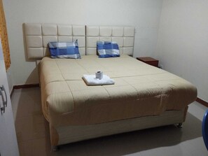 Room | Free WiFi, bed sheets - Hotel Plaza Chinchero (Chinchero)