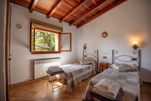 2 bedrooms, free WiFi, bed sheets - Villa 'Simone In Town, Pool and Wifi' with Private Pool, Wi-Fi and Air Conditioning (Pollensa)