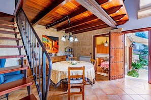 Dining - Villa 'Simone In Town, Pool and Wifi' with Private Pool, Wi-Fi and Air Conditioning (Pollensa)