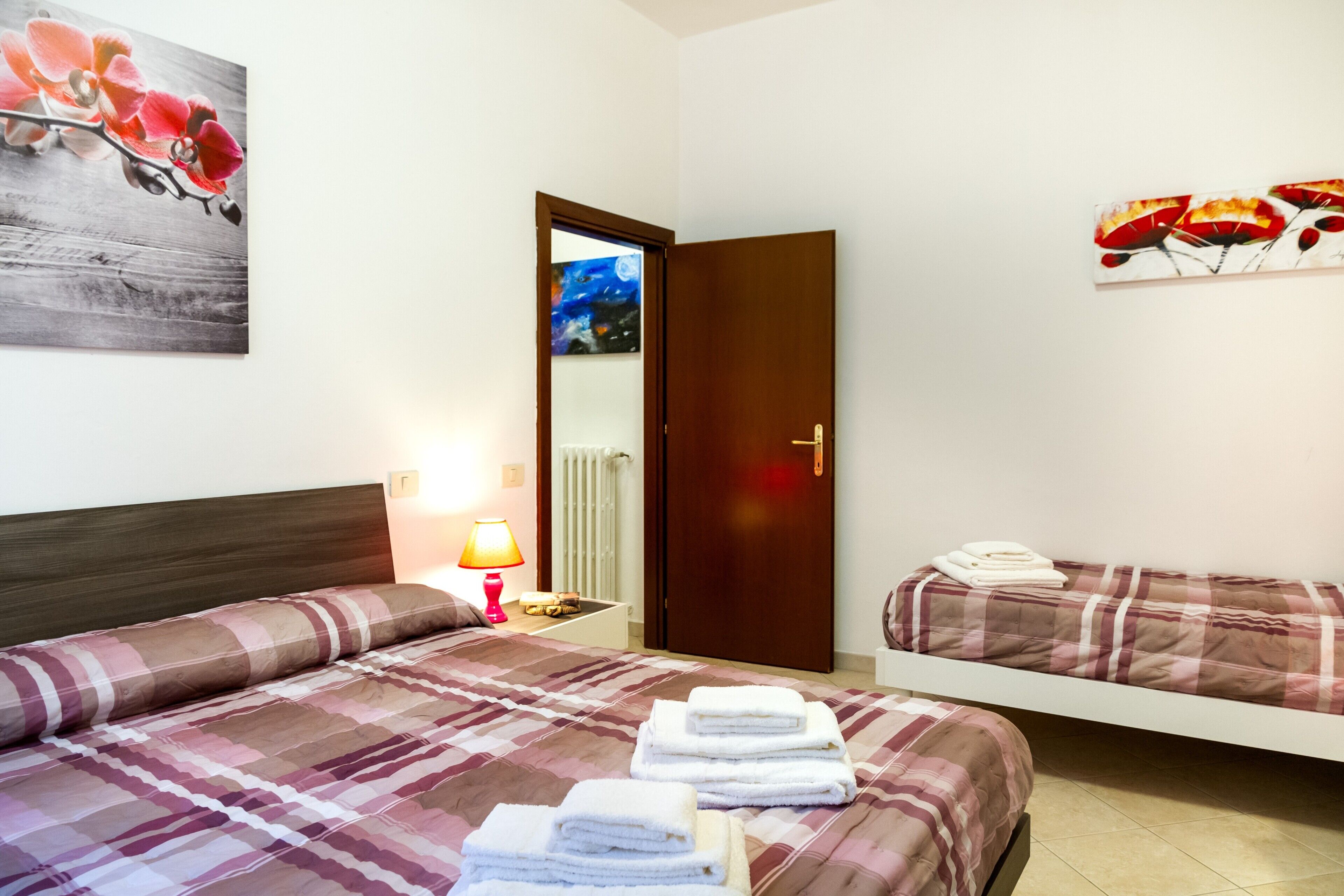 1 habitación y ropa de cama 