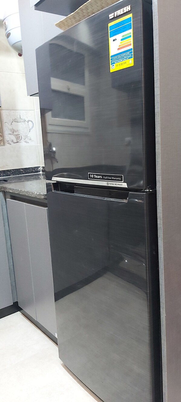 Private kitchen - Nile view Apartment , quiet tower, Giza, Egypt, for special holidays. (Giza Governorate)