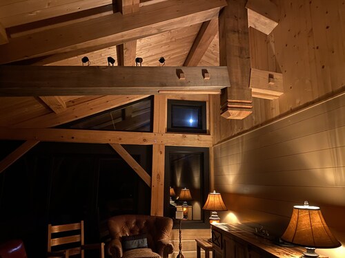 Dragonfly - Unique, tranquil retreat in Grand Marais, MN