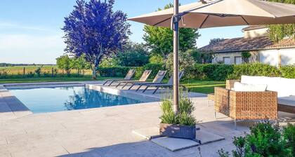 Awesome home in Doulezon