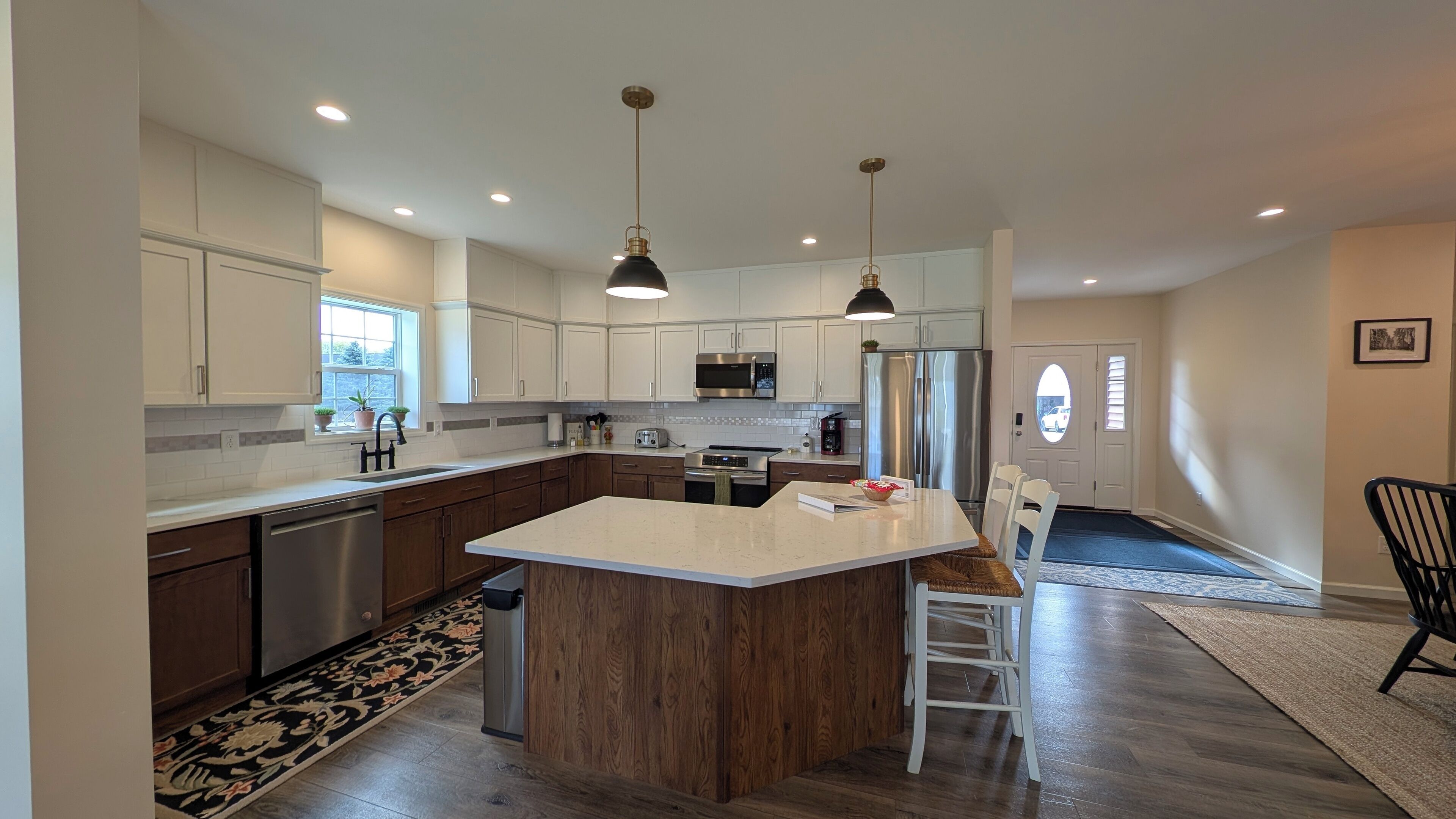 Kylskåp, mikrovågsugn, ugn och spishäll