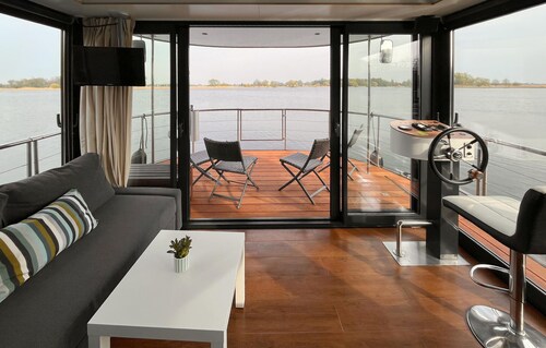 Schwimmendes Ferienhaus