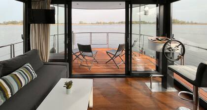 Schwimmendes Ferienhaus