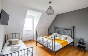 4 chambres, lit parapluie, Wi-Fi gratuit, draps fournis