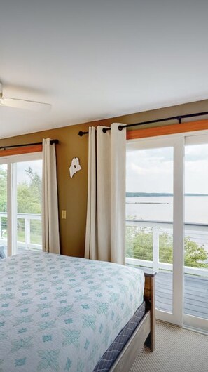 3 bedrooms, iron/ironing board, WiFi, bed sheets - Waterfront home with amazing views  (Ellsworth)