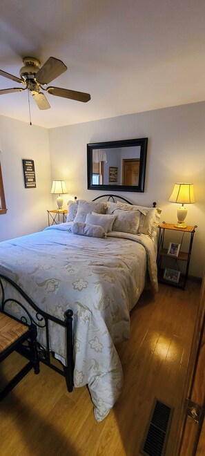 4 Schlafzimmer, Bügeleisen/Bügelbrett, kostenloses WLAN, Bettwäsche