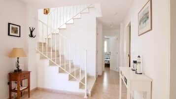 3 makuuhuonetta, ilmainen Wi-Fi, vuodevaatteet