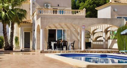 Villa Noma with Sea View, Pool, Garden & Wi-Fi
