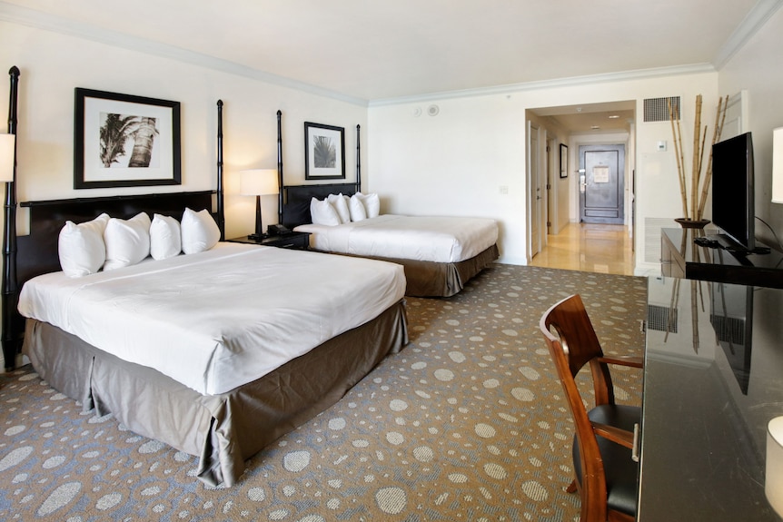 The Atlantic- 2 Queen Beds With An Oceanfront View Of The Atlantic! <The Ocean!> - Fort Lauderdale