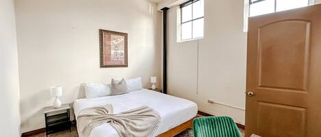 2 bedrooms, desk, free WiFi, bed sheets