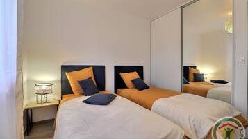 3 bedrooms, iron/ironing board, free WiFi, bed sheets