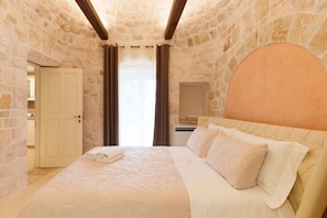 5 chambres, Wi-Fi gratuit, draps fournis