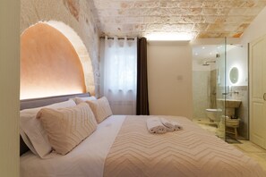 5 habitaciones, wifi gratis y ropa de cama 