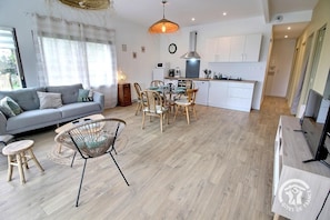 TV, DVD player, stereo