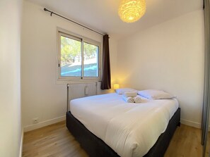 2 室のベッドルーム、ベッドシーツ