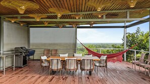 Outdoor dining - Villa The Daughter of the Moon Fortuna Arenal Area: Amazing views; luxury stay (Alajuela Province)