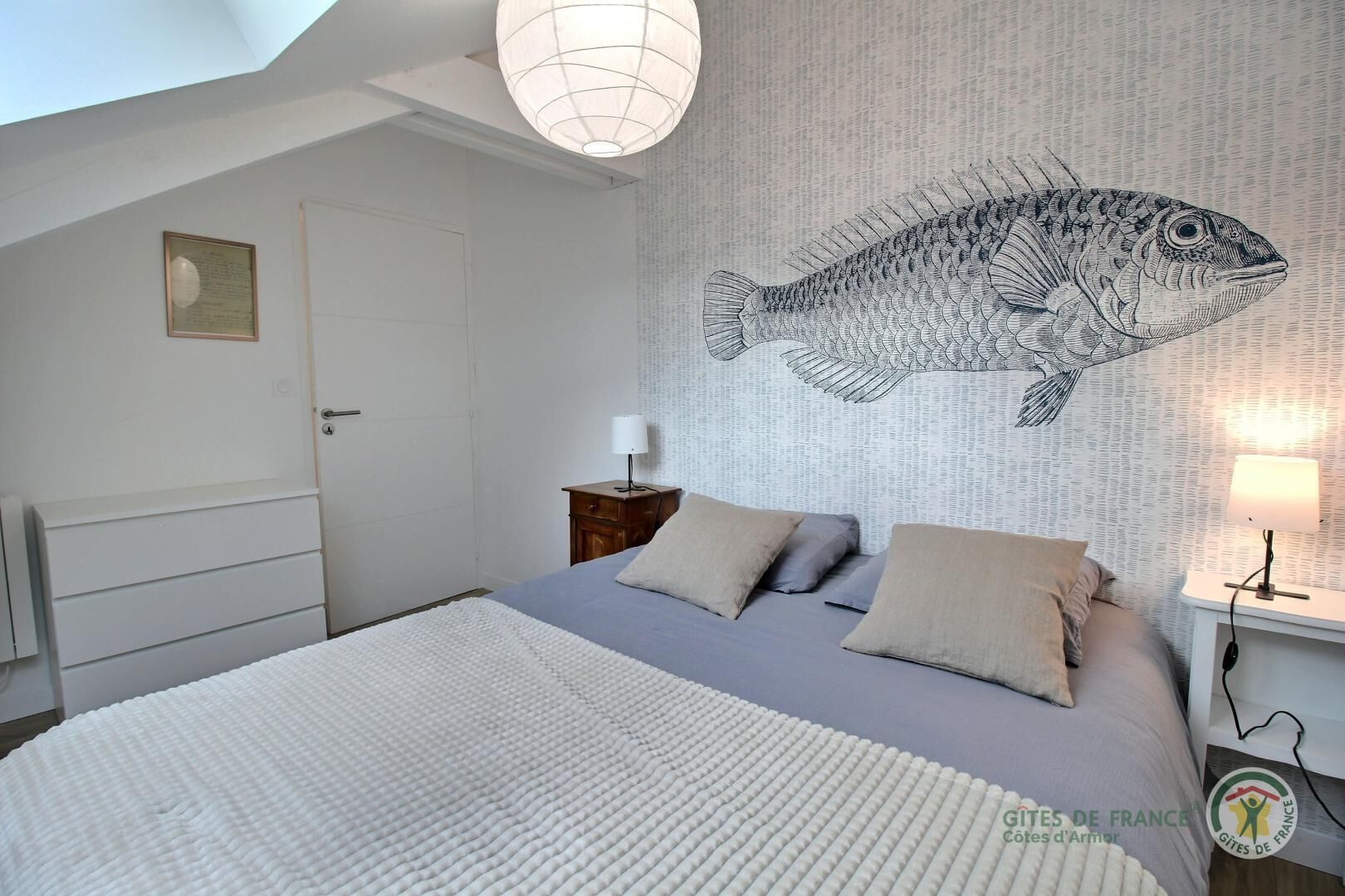 2 slaapkamers, een strijkplank/strijkijzer, gratis wifi, beddengoed