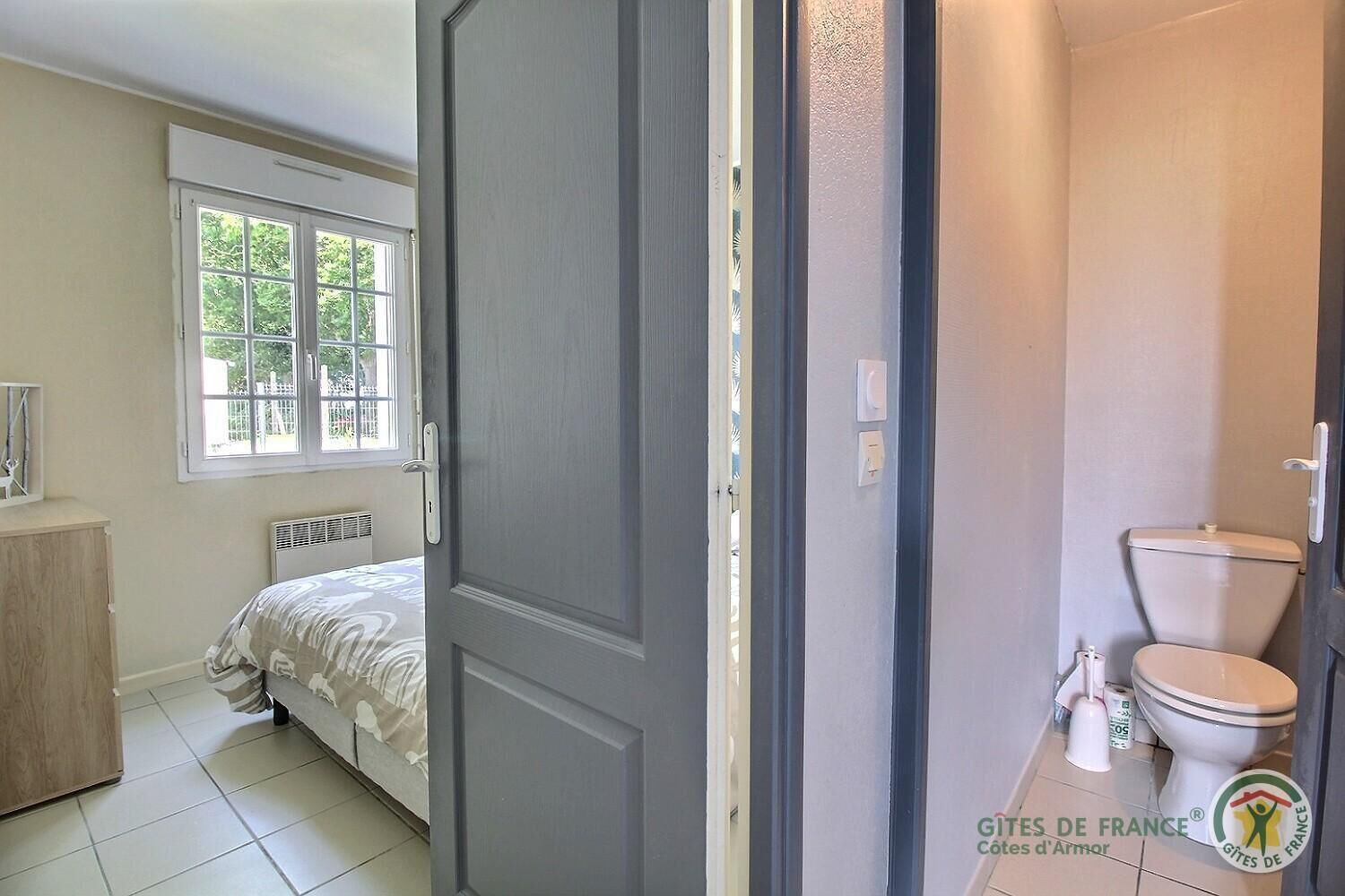 2 Schlafzimmer, Bügeleisen/Bügelbrett, Bettwäsche