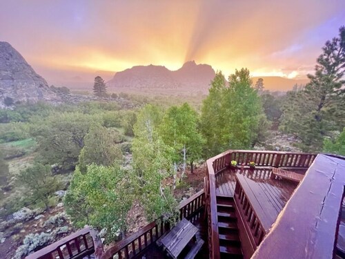  Comfortable cabin and with all the comforts of home in an exquisite setting.