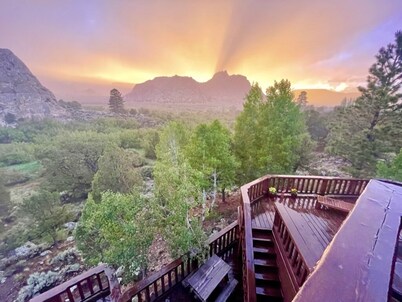  Comfortable cabin and with all the comforts of home in an exquisite setting.