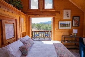 3 bedrooms, in-room safe, desk, iron/ironing board -  Comfortable cabin and with all the comforts of home in an exquisite setting. (Torrey)