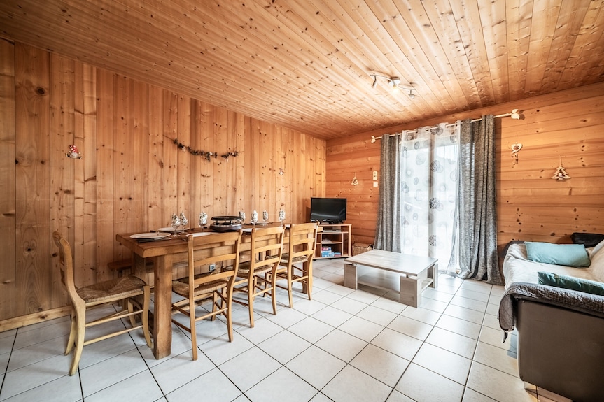 Appartement 'Sherpa - 10 Pers' Avec Vue Sur Les Montagnes, Terrasse Partagée Et Wi-fi - Hirmentaz
