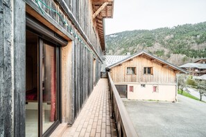 Exterior - Apartment 'Sherpa 2 - 14 People' with Mountain View, Shared Terrace and Wi-Fi (Saint-Jean-d'Aulps)