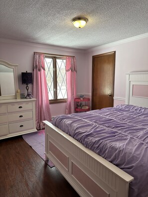 4 habitaciones, tabla de planchar con plancha y wifi gratis 