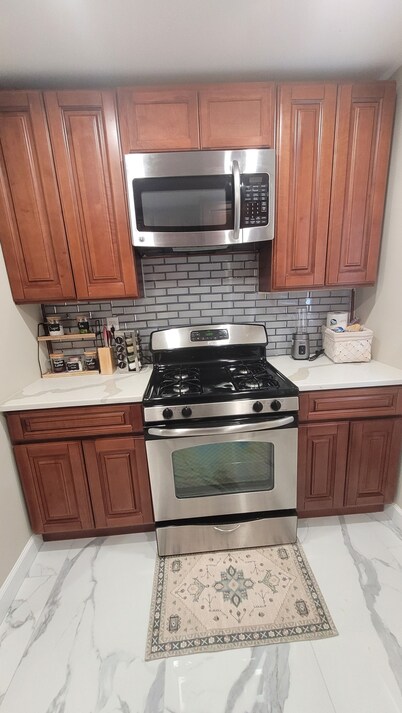 Luxury Suburban Hideaway
Come see why this is better than a hotel stay. 