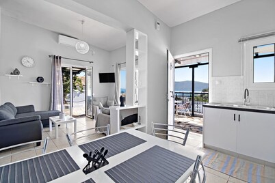 Villa Jimmy's Katomeri 2 with Sea View, Wi-Fi and Air Conditioning