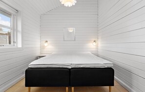 4 soverom, strykejern/-brett, reiseseng for barn og wi-fi (inkludert)