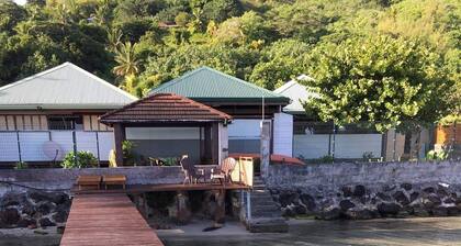 Maison Familiale Située au Bord de mer Dans une Cour Clôturé