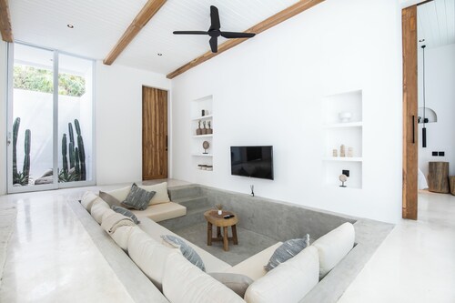 ULU 5 ·2br Villa