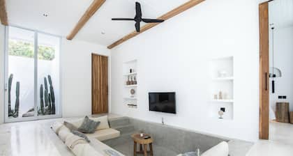 ULU 5 ·2br Villa