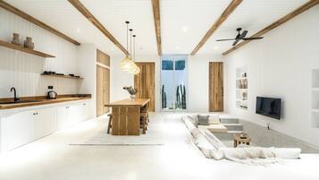 Villa (2 Bedrooms) | Front of property