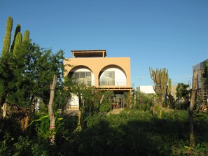 Exterior - Casa Vizcaino, Surf and Serenity in Baja's Agrihood (El Pescadero)