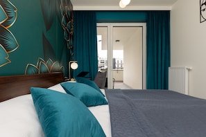 1 quarto, berços (sobretaxa), roupa de cama