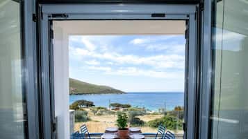 House | 2 bedrooms, desk, Internet