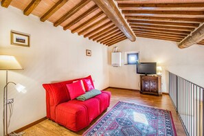 Lägenhet Standard - flera sovrum - intill bergen (Tuscan Sun With Shared Pool) | Vardagsrum | 21-tums platt-tv med kabelkanaler
