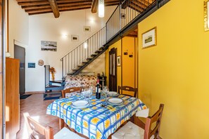 สแตนดาร์ดอพาร์ทเมนท์, หลายห้องนอน, ติดภูเขา (Tuscan Sun With Shared Pool) | ร้านอาหาร