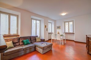 Living area - La Casa di Maddalena Stresa Centro (Stresa)