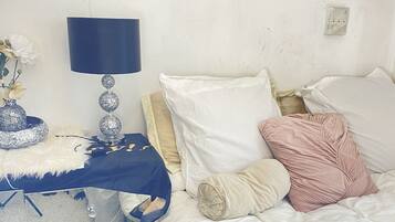 Apartment | 2 bedrooms, iron/ironing board, free WiFi, bed sheets